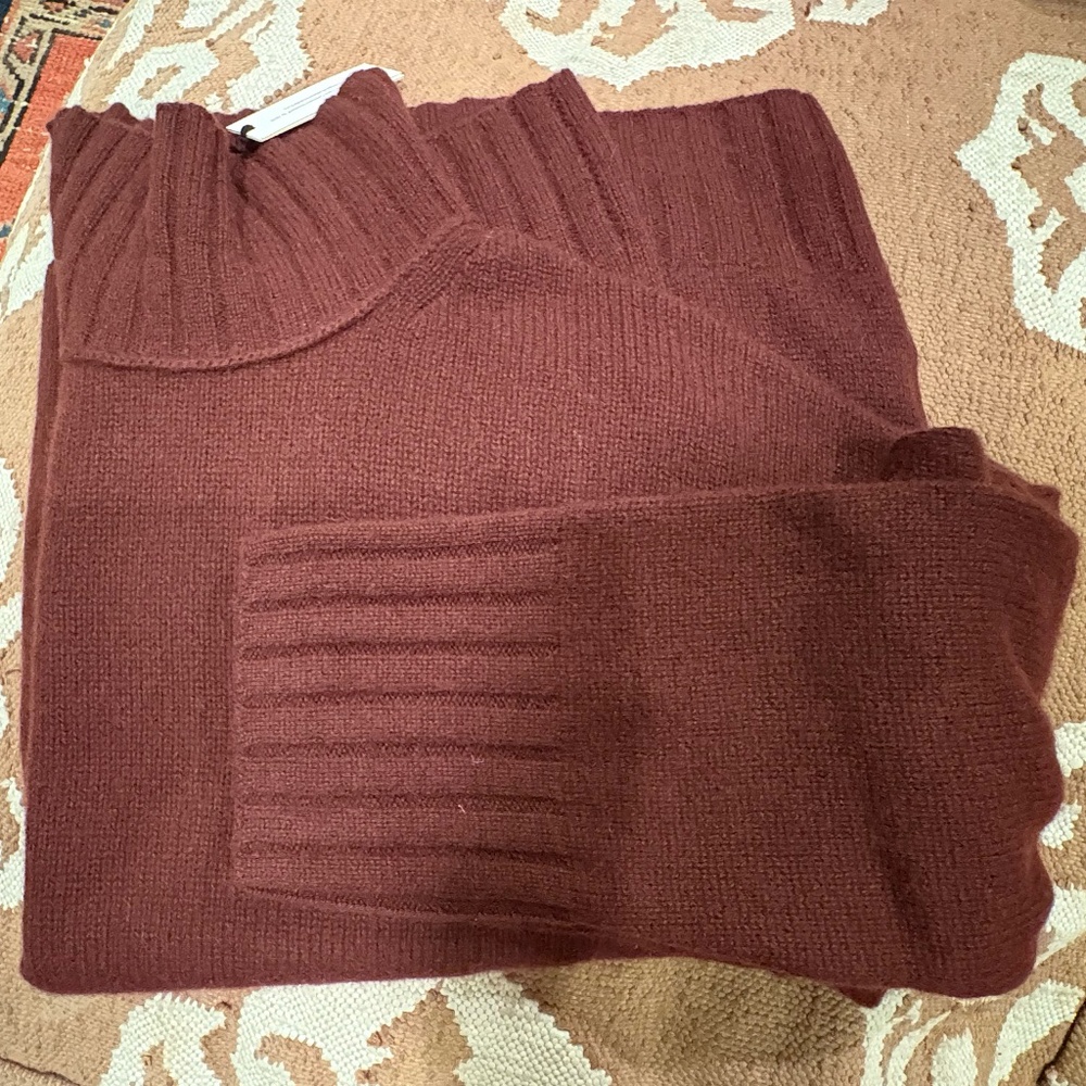 NWT Banana Republic Relaxed Turtleneck Cashmere Sweater size L